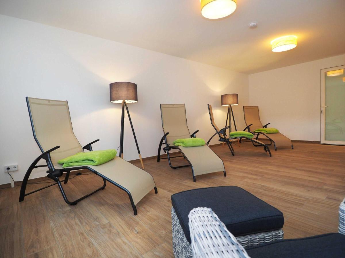Appartement "Mondstein" Mit Penthouseflair - Oase Am Haff Garz  Екстер'єр фото